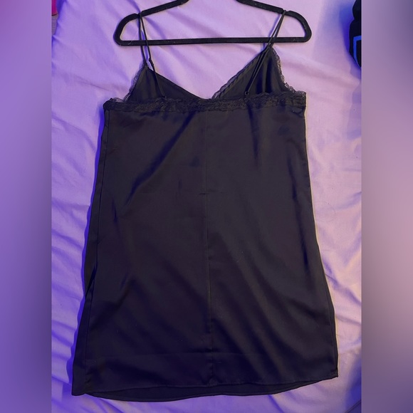 Black H&M dreamy slip dress - Picture 2 of 4